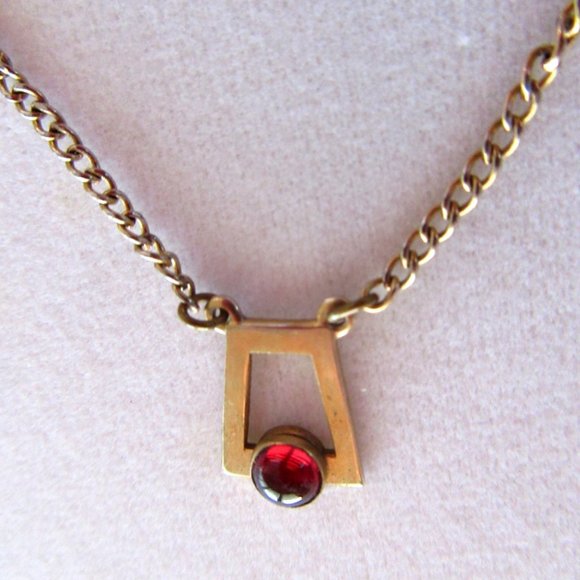 Vintage gold tone metal tie clip tie bar with chain and red stone - Mid Century - Picture 4 of 6